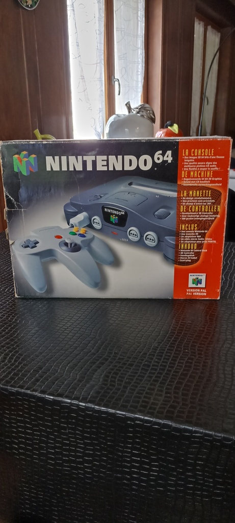 Nintendo 64 avec jeux Fifa 98